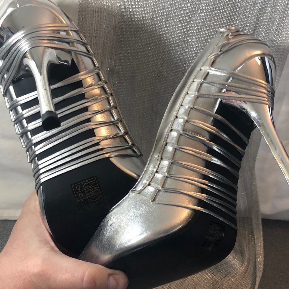 Pointy toed metallic silver wrapped heels